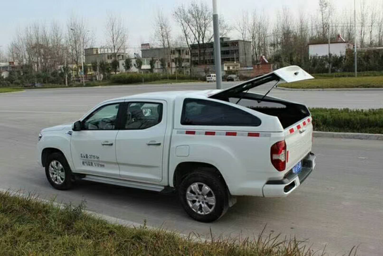 皮卡車后艙蓋改裝