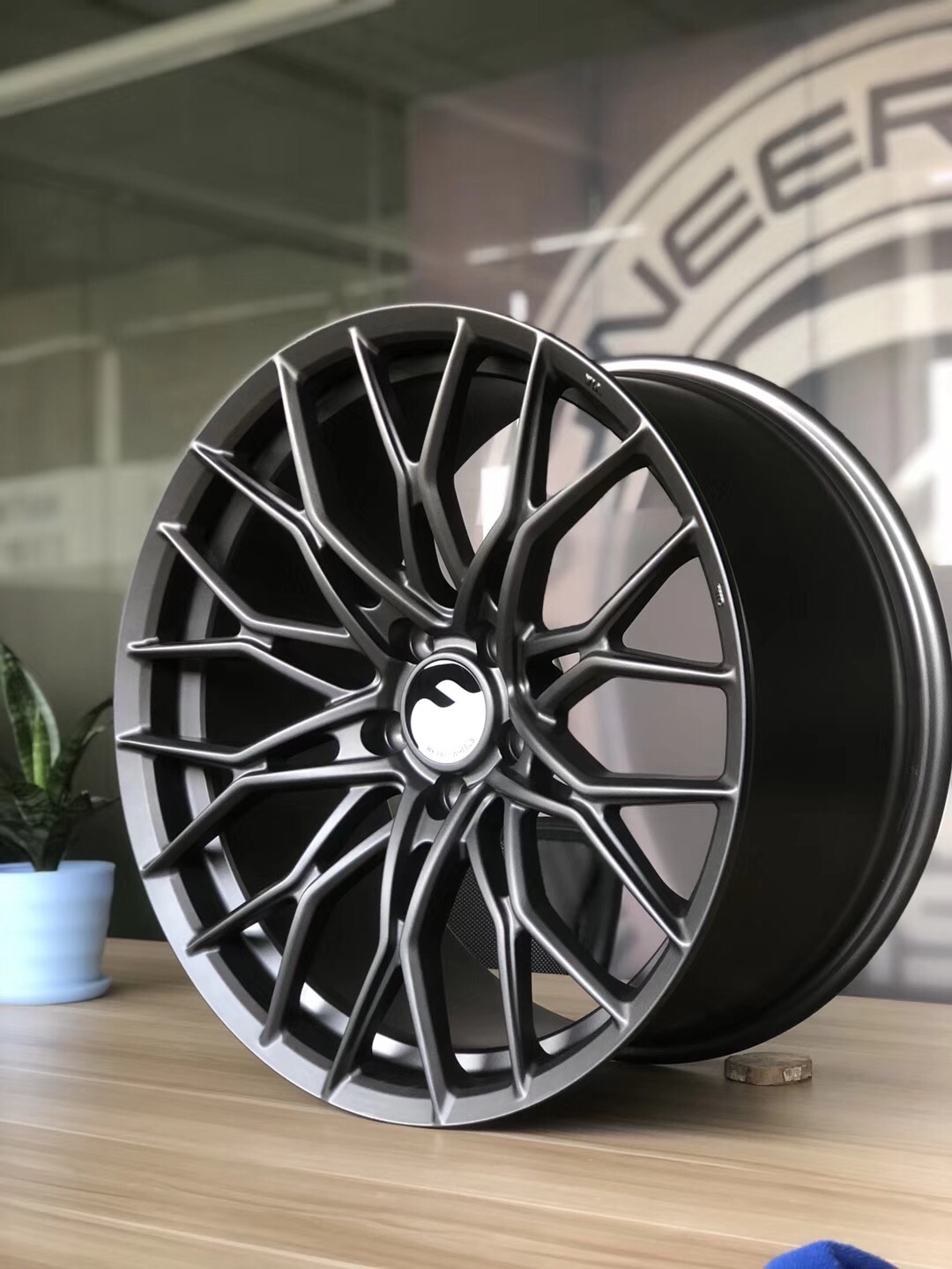 Facewheels FF72  輕質(zhì)旋壓系列輪圈 19寸20寸