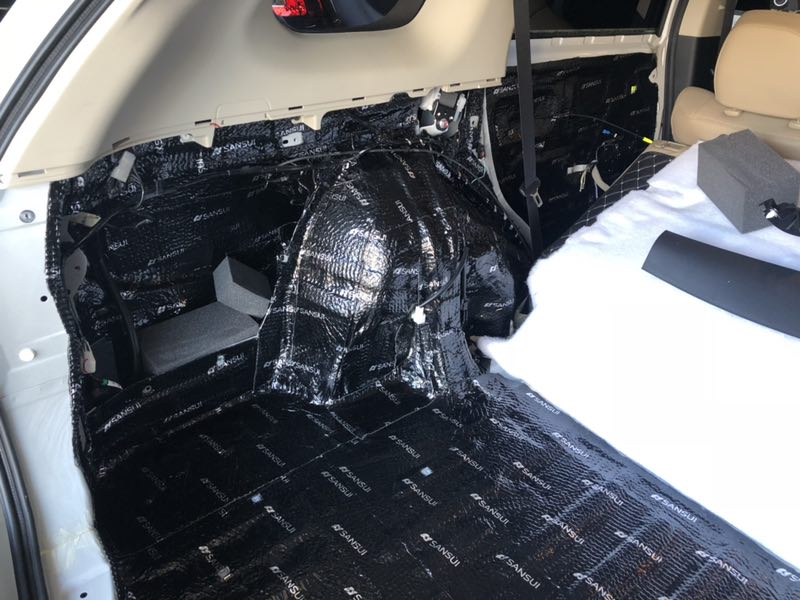汕頭星悅汽車音響改裝三菱歐藍(lán)德升級四門后備箱山水隔音降噪改裝汽車音響套裝同軸喇叭低音炮悅耳之音