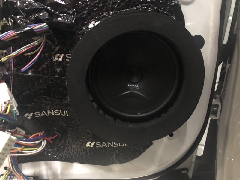 汕頭星悅汽車音響改裝三菱歐藍(lán)德升級四門后備箱山水隔音降噪改裝汽車音響套裝同軸喇叭低音炮悅耳之音