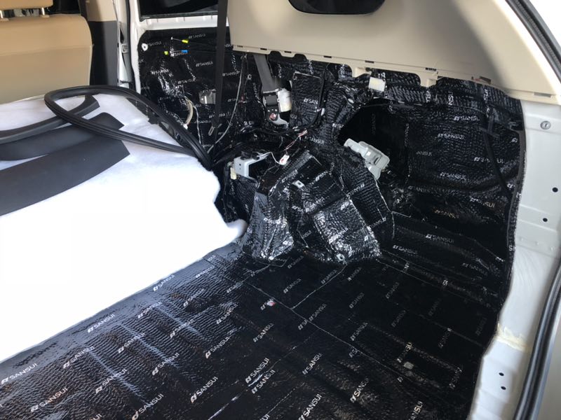 汕頭星悅汽車音響改裝三菱歐藍(lán)德升級四門后備箱山水隔音降噪改裝汽車音響套裝同軸喇叭低音炮悅耳之音