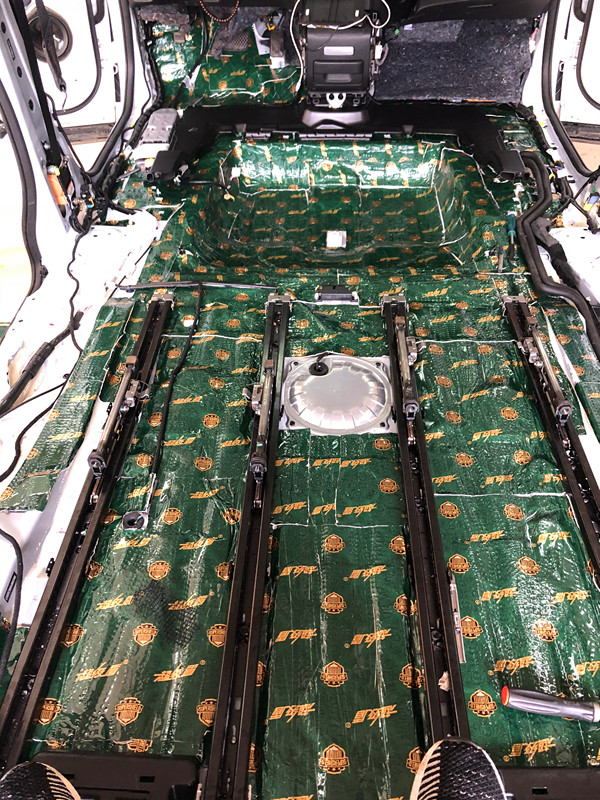 拒絕噪音瑕疵   唐山汽車隔音本田奧德賽全車隔音改裝大能環(huán)保隔音