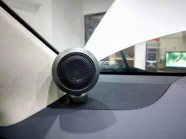 重慶汽車音響改裝哪家好？重慶渝大昌雷克薩斯NX200音響改裝勁浪烏托邦德國(guó)零點(diǎn)