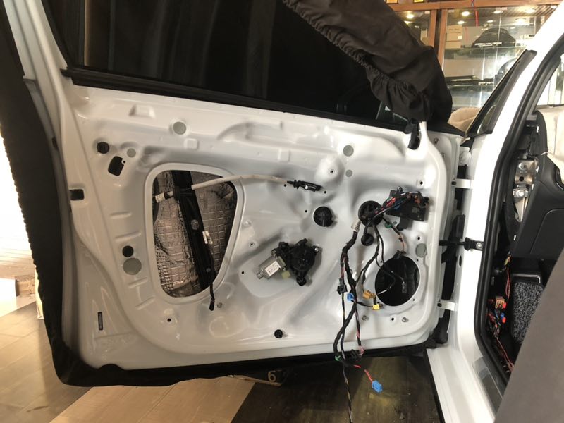 汕頭星悅汽車音響大眾高爾夫全車隔音降噪音響改裝勁浪PS165F3三分頻德國(guó)海螺進(jìn)入“發(fā)燒”狀態(tài)先鋒主機(jī)德國(guó)蟒蛇線材