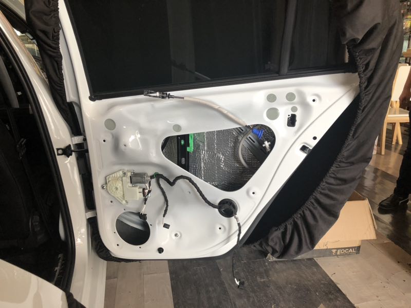 汕頭星悅汽車音響大眾高爾夫全車隔音降噪音響改裝勁浪PS165F3三分頻德國(guó)海螺進(jìn)入“發(fā)燒”狀態(tài)先鋒主機(jī)德國(guó)蟒蛇線材