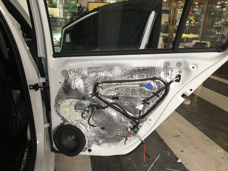 汕頭星悅汽車音響大眾高爾夫全車隔音降噪音響改裝勁浪PS165F3三分頻德國(guó)海螺進(jìn)入“發(fā)燒”狀態(tài)先鋒主機(jī)德國(guó)蟒蛇線材