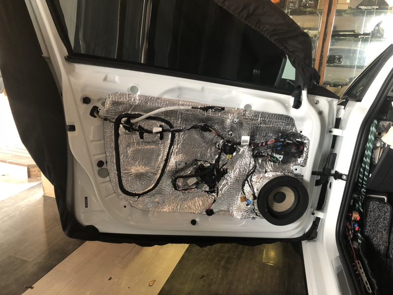 汕頭星悅汽車音響大眾高爾夫全車隔音降噪音響改裝勁浪PS165F3三分頻德國(guó)海螺進(jìn)入“發(fā)燒”狀態(tài)先鋒主機(jī)德國(guó)蟒蛇線材