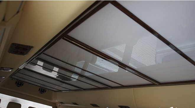 重慶房車內(nèi)飾改裝之重慶渝大昌豐田考斯特汽車音響改裝德國(guó)零點(diǎn)內(nèi)飾改裝木地板座椅改裝