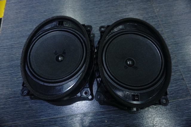 重慶汽車音響改裝哪家好?重慶渝大昌豐田漢蘭達汽車音響改裝德國零點意大利史泰格功放