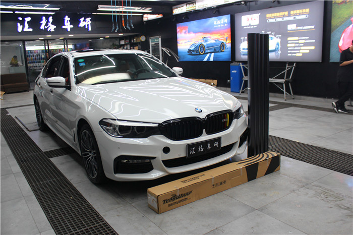 長沙汽車貼膜店 寶馬五系全車改色 美國Teckwrap電光深灰改色膜
