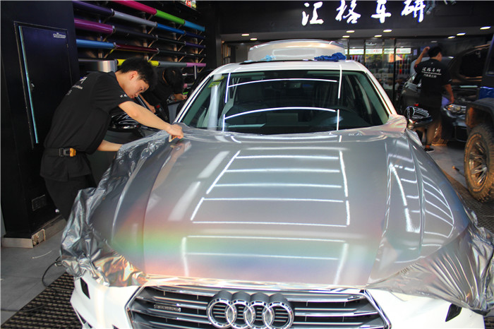 長(zhǎng)沙汽車(chē)改裝貼膜 奧迪改色星空彩虹銀 美國(guó)禿鷹Teckwrap改色膜