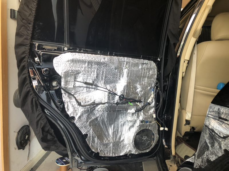 汕頭星悅汽車音響改裝豐田普拉多霸道2700升級(jí)隔音降噪作業(yè)汽車隔音降噪處理改裝汽車音響套餐