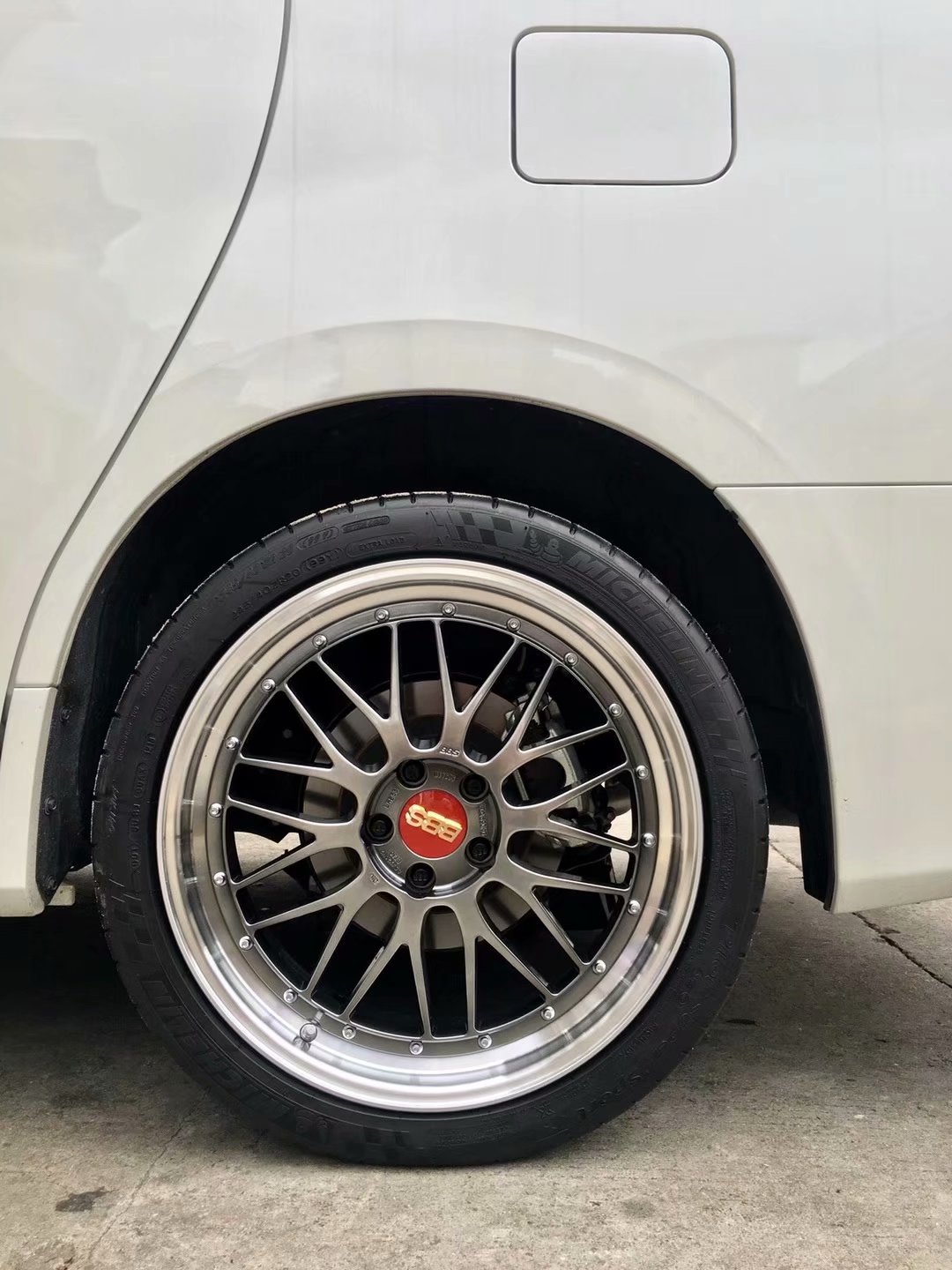 埃爾法，換 全新 BBS LM ? 米其林 完工