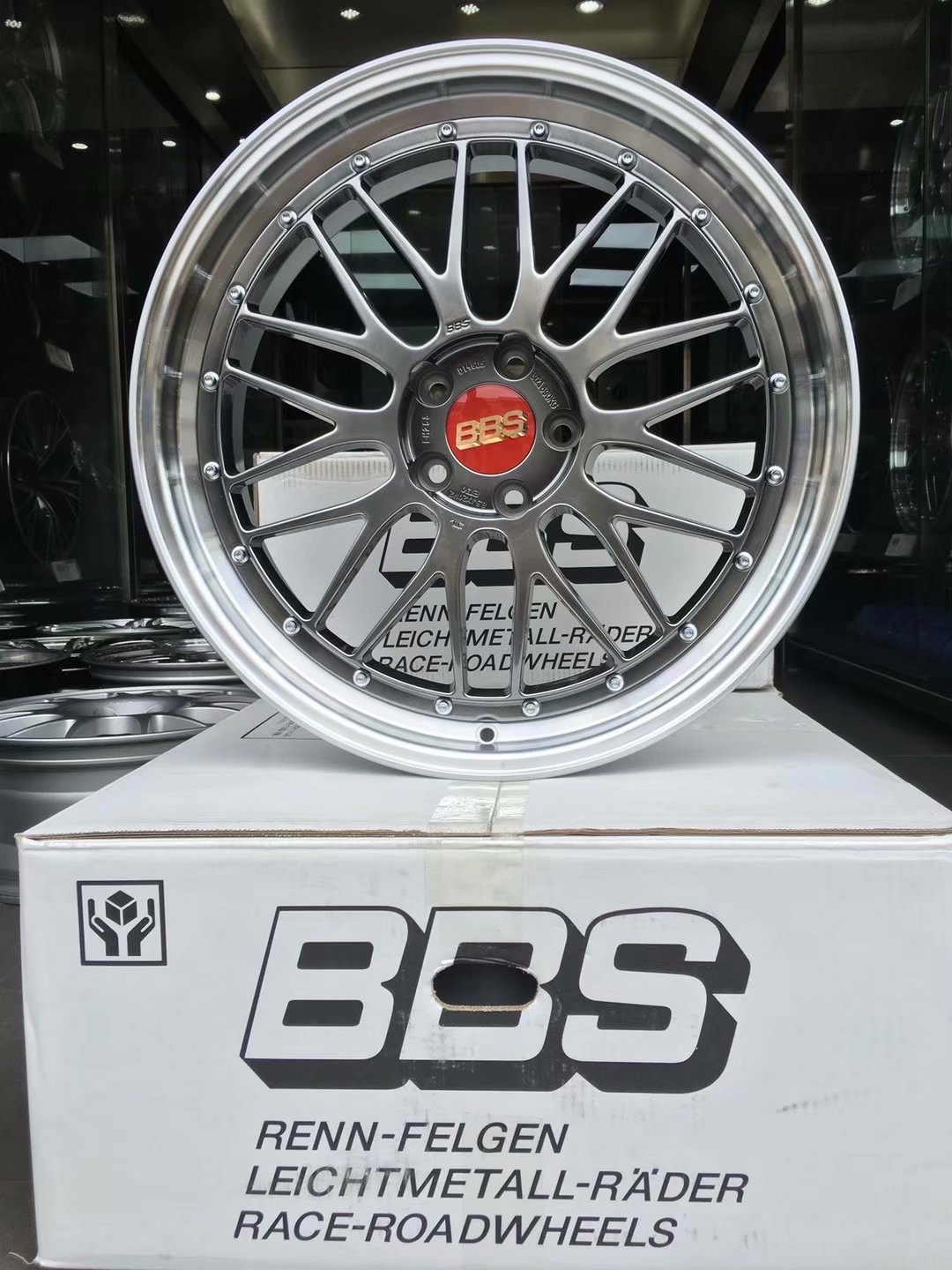 埃爾法，換 全新 BBS LM ? 米其林 完工