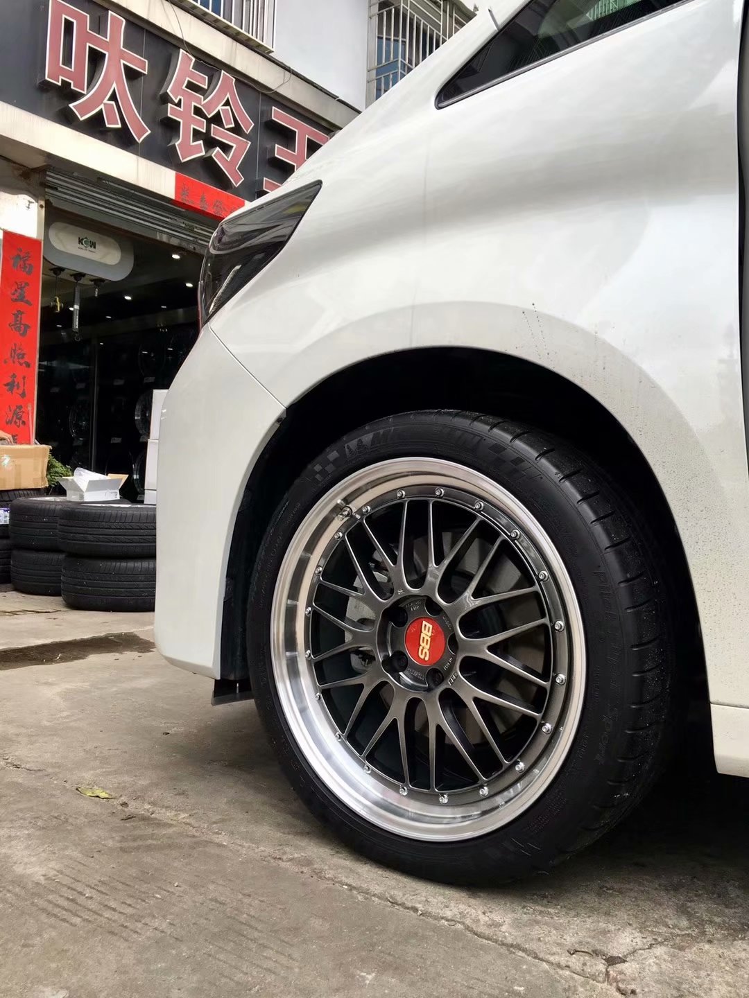 埃爾法，換 全新 BBS LM ? 米其林 完工