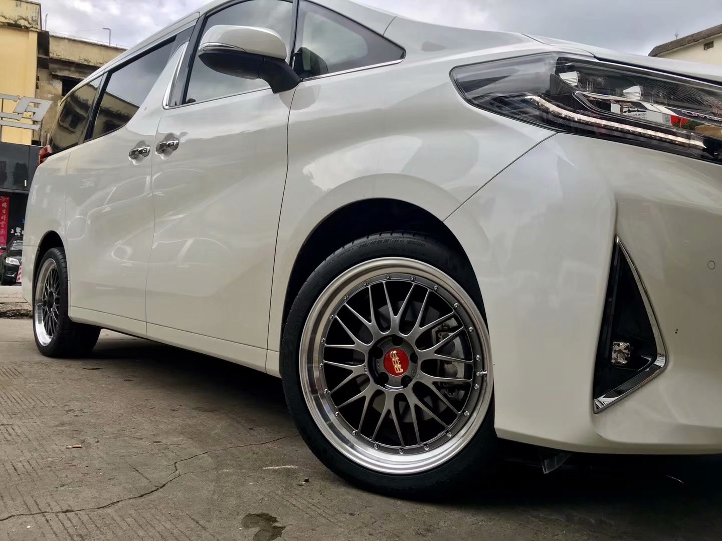埃爾法，換 全新 BBS LM ? 米其林 完工