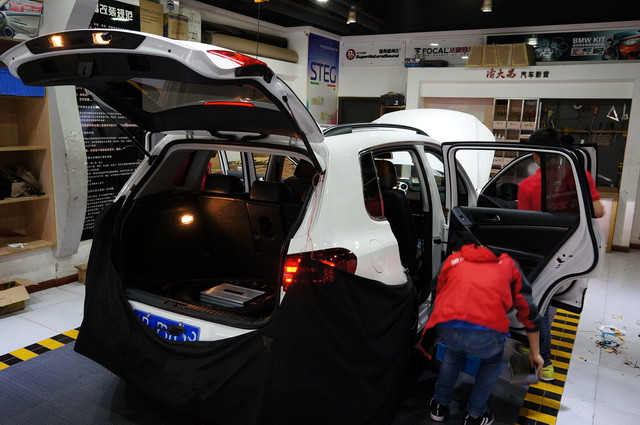 重慶汽車音響改裝哪家好？重慶渝大昌大眾途觀汽車音響改裝瑞典卓美XU6.2C喇叭