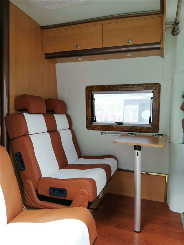 江淮星銳B型房車內(nèi)飾改裝