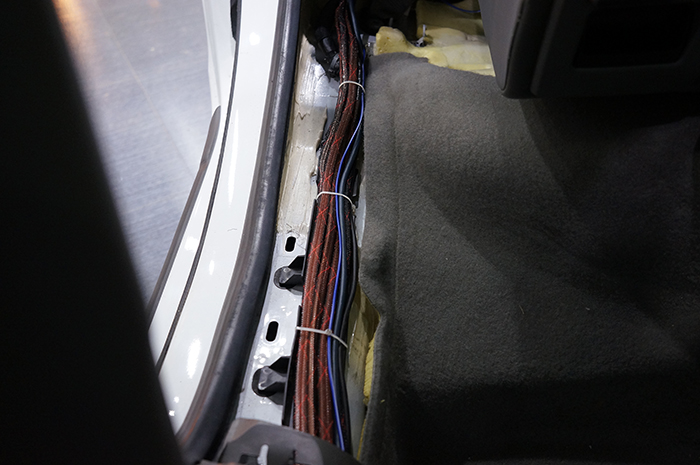汽車影院 雪佛蘭邁銳寶汽車音響改裝德國零點和美國來福5.1聲道影音 重慶渝大昌