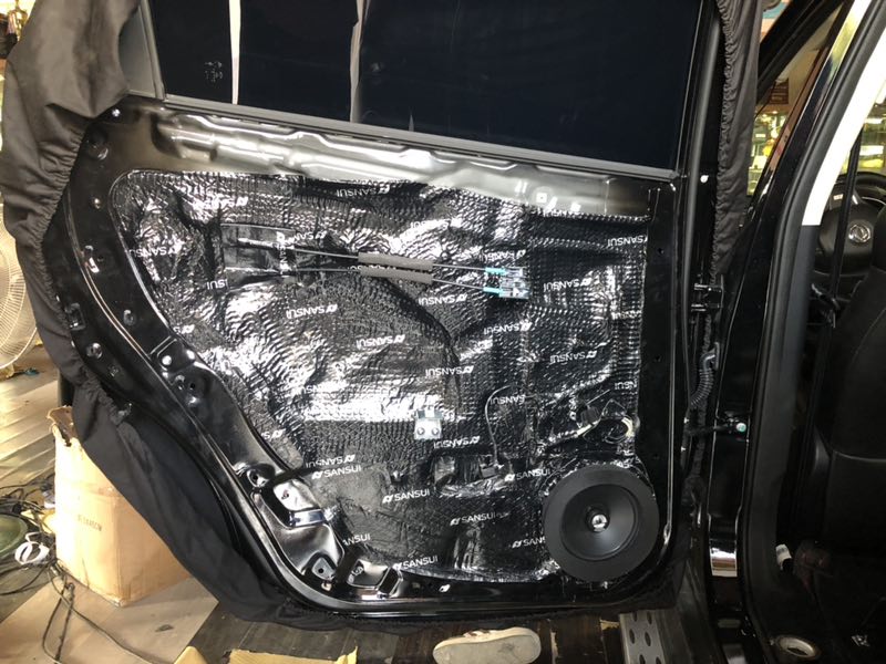 汕頭星悅汽車音響改裝東風(fēng)風(fēng)光580升級(jí)隔音降噪音響改裝喇叭加裝低音炮卸下疲憊享受極致音質(zhì)的無限魅力 ！