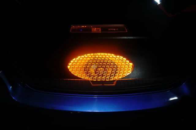 重慶汽車(chē)音響改裝哪家好?重慶渝大昌雪佛蘭科魯茲汽車(chē)音響改裝愛(ài)威三分頻喇叭A柱尾箱倒模工藝