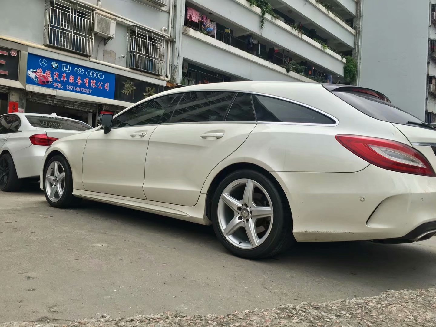 奔馳,換 原裝 18寸 AMG 完 工!