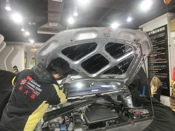 重慶汽車音響改裝哪家好？重慶渝大昌大眾朗逸全車隔音降噪 安博士汽車隔音吸音棉改裝