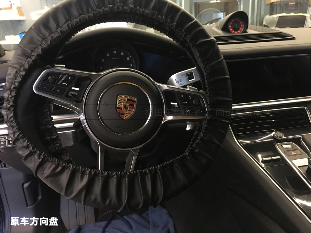 保時(shí)捷帕拉梅拉升級碳纖維方向盤