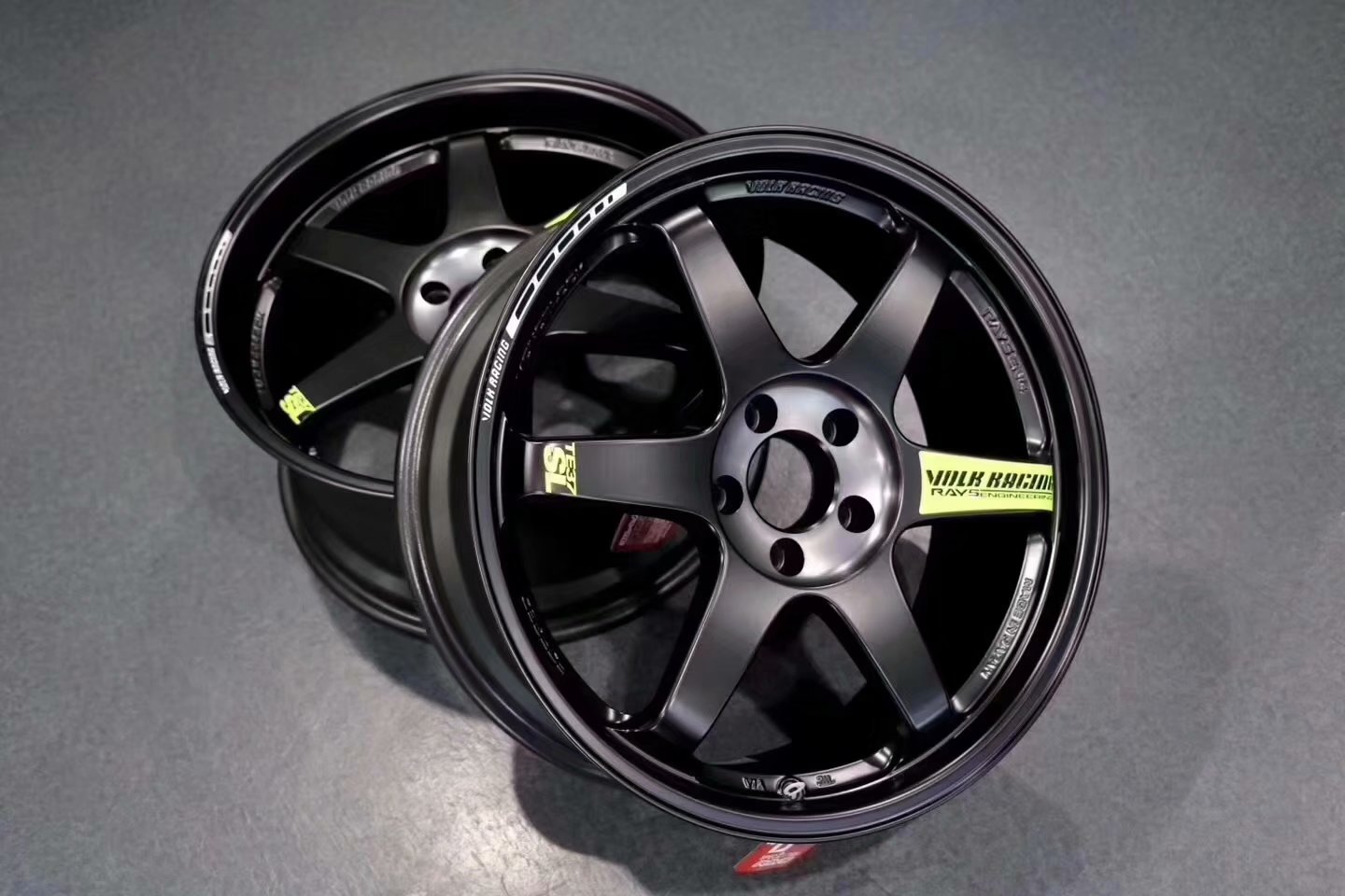 感謝回圖#  RAYS TE37 SL    雷克薩斯，完美上車！