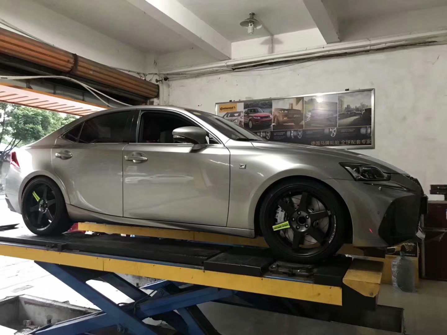 感謝回圖#  RAYS TE37 SL    雷克薩斯，完美上車！