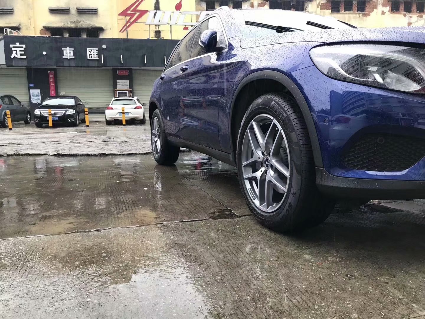提新車，換奔馳 原廠19寸 AMG 完工！