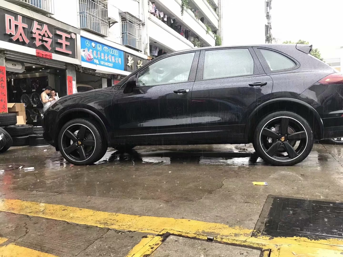卡宴，換 原裝 正品 21寸 完工！