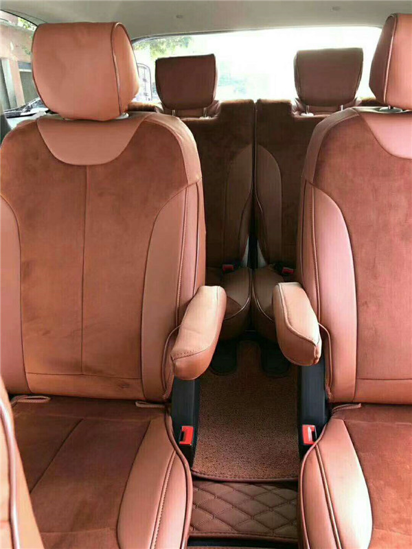 別克GL6商務(wù)車(chē)內(nèi)飾改裝