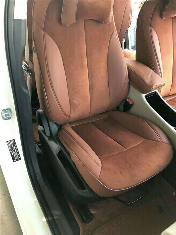 別克GL6商務(wù)車(chē)內(nèi)飾改裝