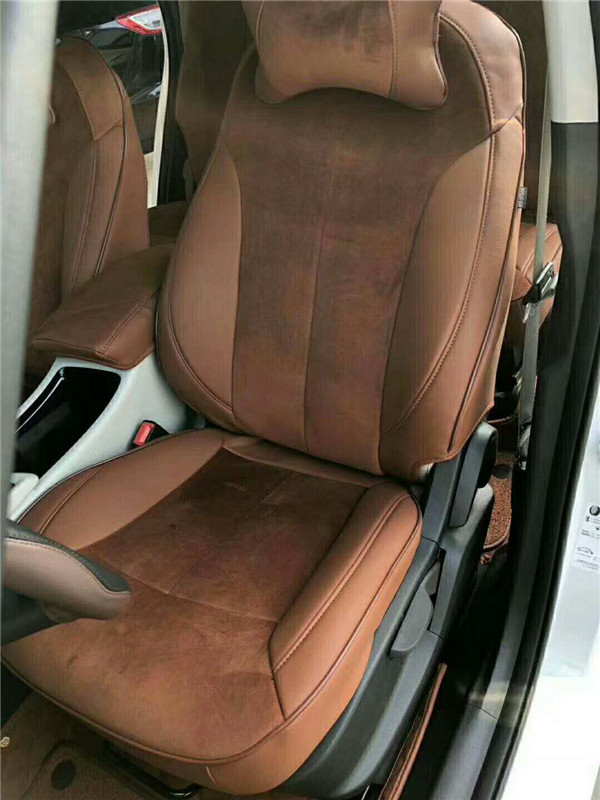 別克GL6商務(wù)車(chē)內(nèi)飾改裝