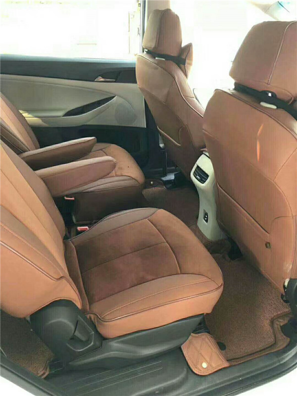 別克GL6商務(wù)車(chē)內(nèi)飾改裝