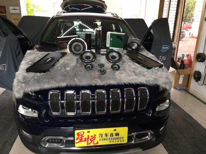 汕頭星悅汽車音響改裝店自由光改裝前聲場(chǎng)雙胞胎2套法國勁浪烏托邦NO7三分頻（5分頻）帶您體驗(yàn)不一樣的音效骨灰級(jí)的燒友挑剔的“金耳朵”也是夠滿足
