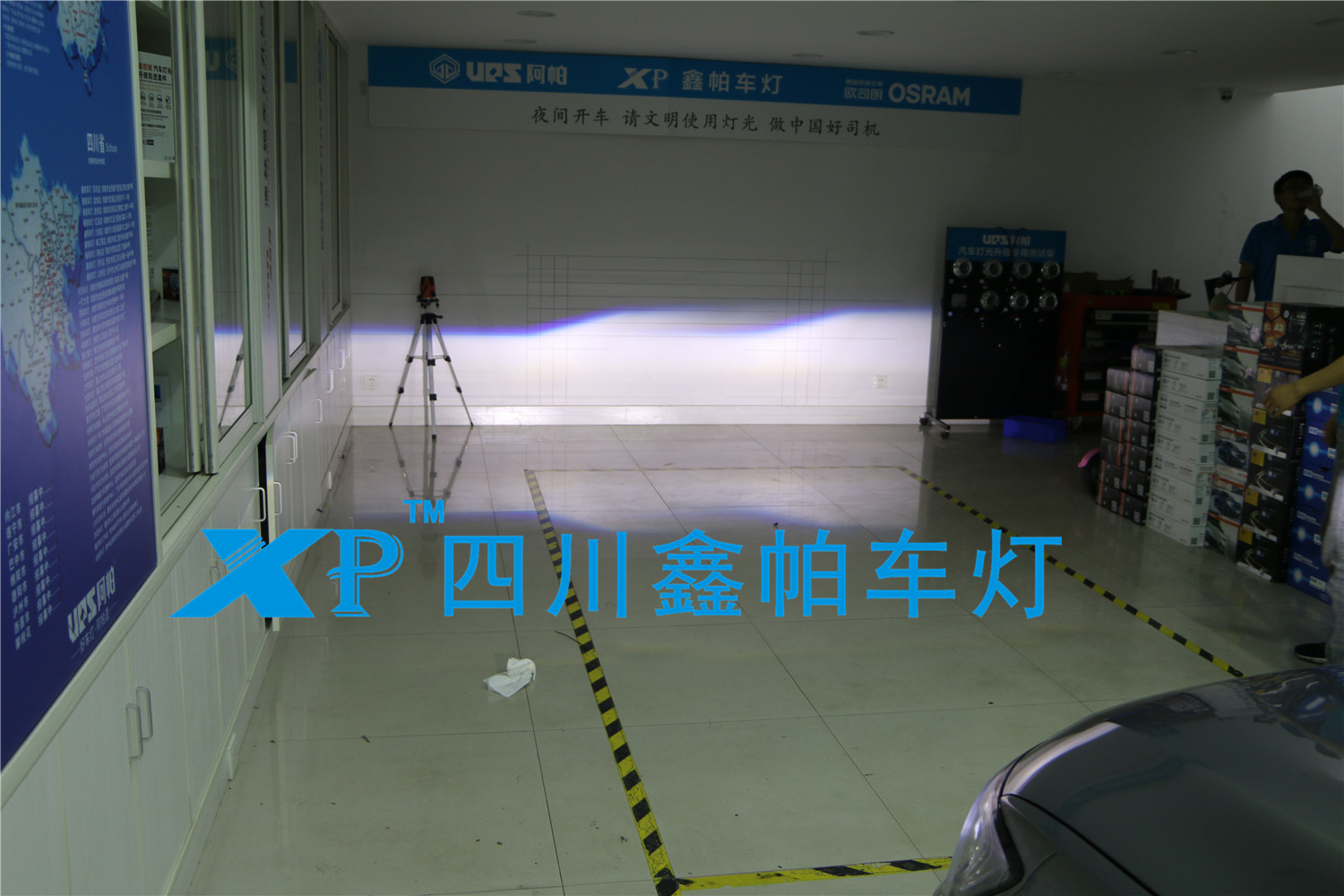 成都改燈哪里好，成都鑫帕車燈別克GL8大燈升級智能LED年審無憂