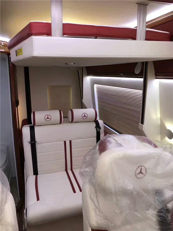 奔馳凌特房車內(nèi)飾改裝