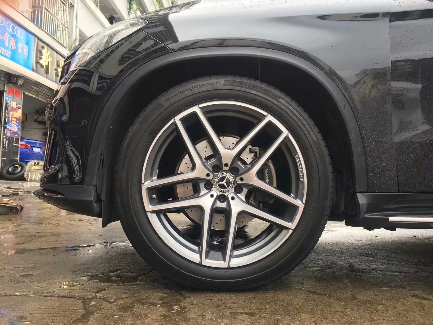 奔馳，換 原裝 AMG ?  21寸 完工！