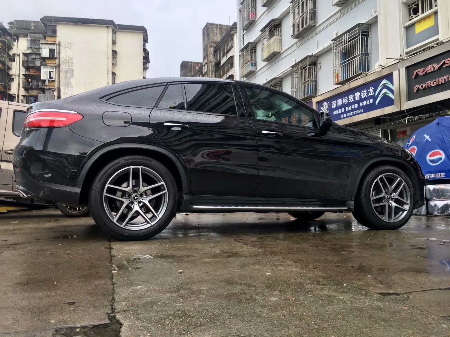 奔馳，換 原裝 AMG ?  21寸 完工！