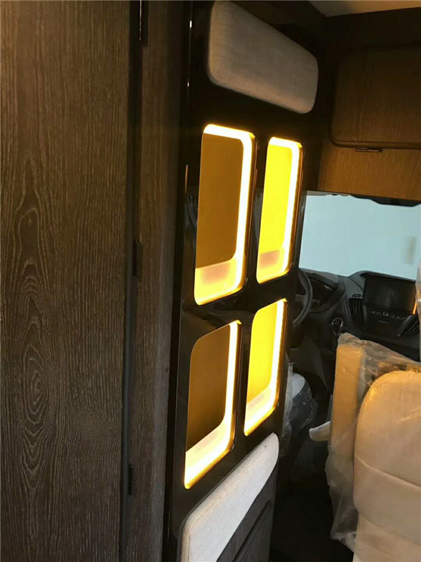 新全順汽油版房車內(nèi)飾