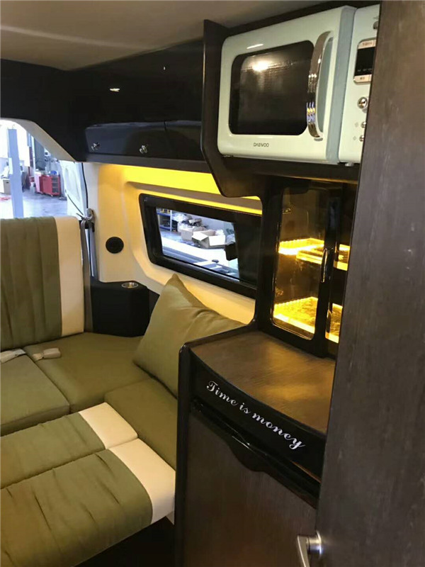 新全順汽油版房車內(nèi)飾