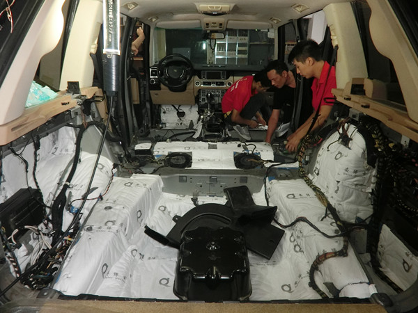 重慶汽車音響改裝哪家好？重慶渝大昌路虎攬勝全車隔音降噪安博士藍鉆汽車隔音吸音棉改裝
