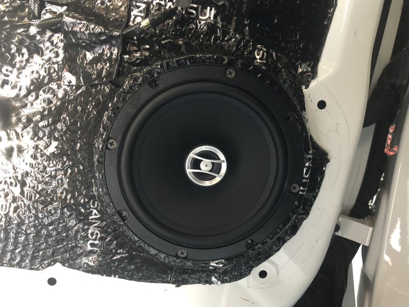 汕頭星悅汽車音響榮威RX5汽車音響改裝隔音升級(jí)前后門喇叭加裝低音炮星悅音響優(yōu)惠套餐