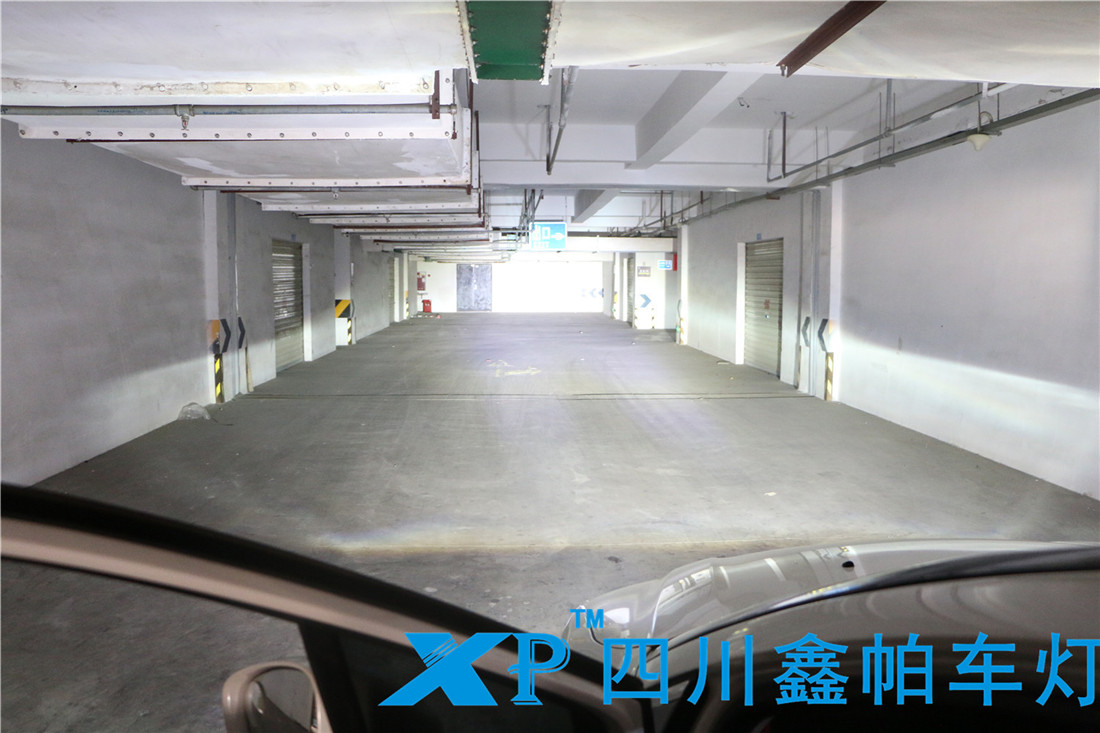 雪鐵龍世嘉成都專業(yè)改燈升級氙氣燈海拉5鑫帕車燈