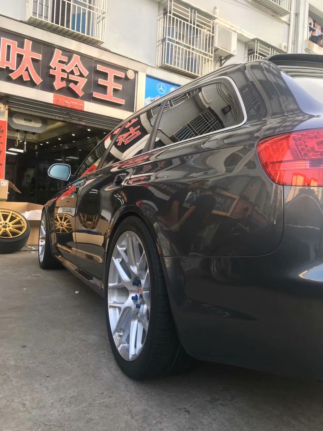 奧迪RS6 ，換 私人定制鍛造20寸 完工！