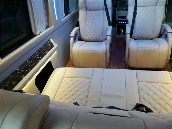 全順商務車內(nèi)飾改裝