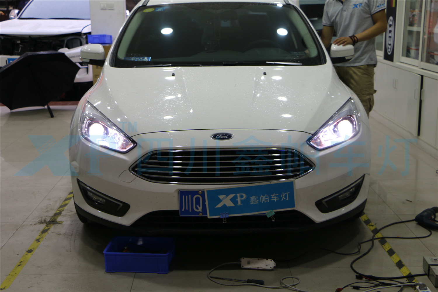 ?？怂垢ｎＫ姑傻蠚W成都改燈LED氙氣燈專業(yè)改燈不進(jìn)水年審無憂
