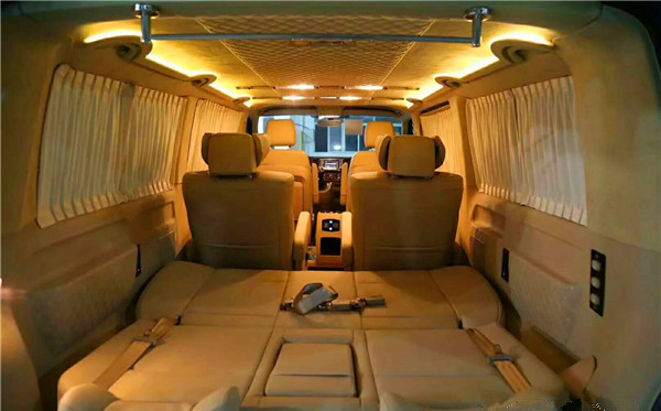 大眾邁特威商務(wù)車航空座椅改裝